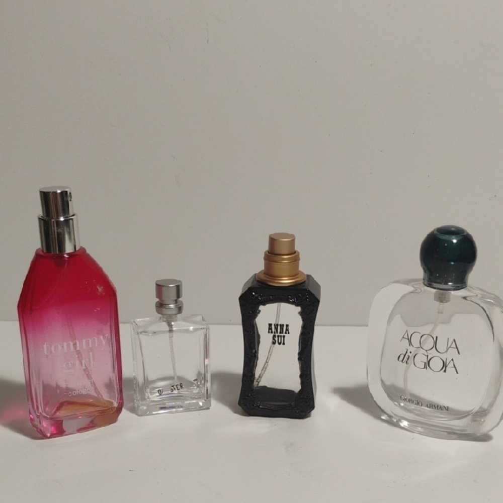 Bundle Empty Perfume Bottles Anna Sui Tommy Girl Acqua Di Gioia Hollister